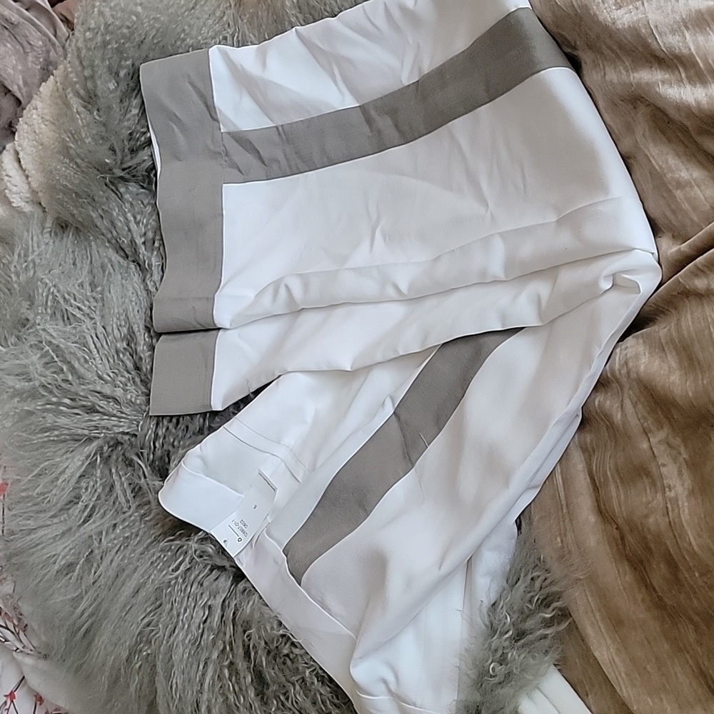 NWT BR White Pants with Gray Stripe 6
